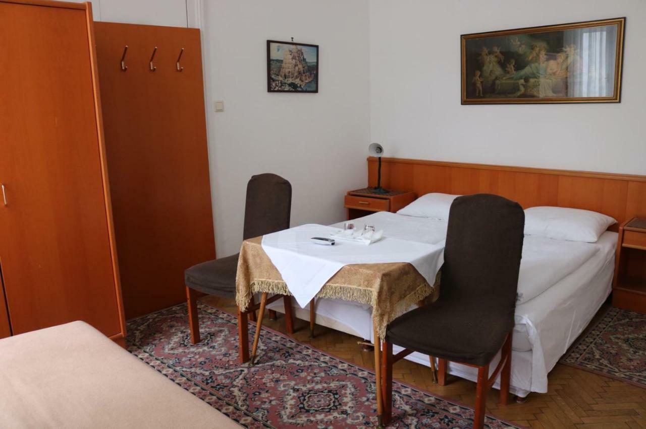 Pension Reimer Wenen Buitenkant foto